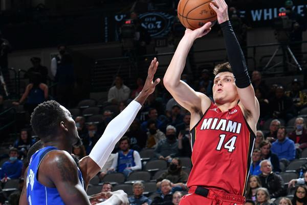 在足球场上 在足球场上