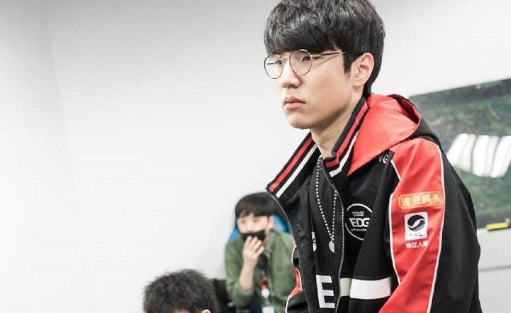 年首次對陣 年首次對陣